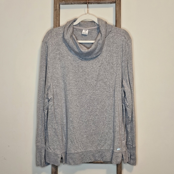 ⭐️40% Off⭐️ Amazon Essentials Heather Grey Cowl Neck Pullover - Picture 2 of 9